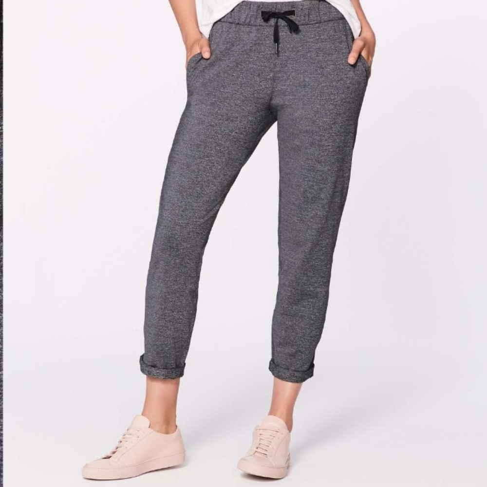 Lululemon On The Fly Athletic Drawstring Pants Size 6 Style W5ASSS Gray